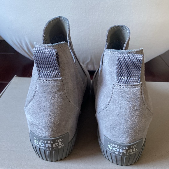 Sorel Out N About Wedge II bootie in Chrome Grey/White - like new - Picture 4 of 5